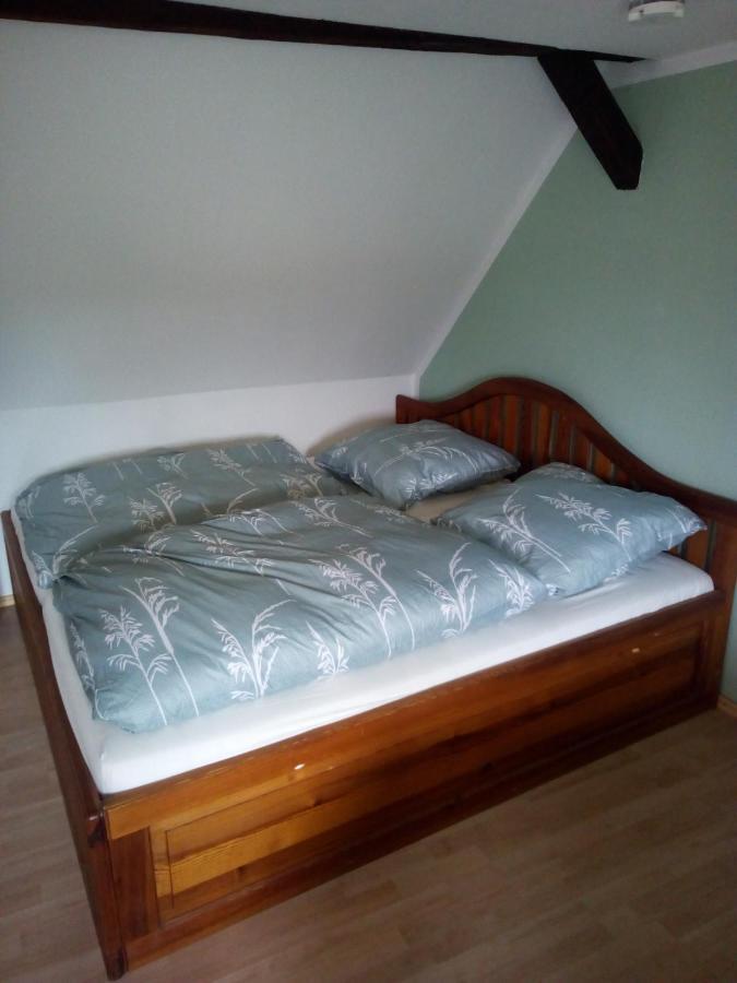 Kleine Ferienwohnung Am Kahlaer Markt Kahla  Zewnętrze zdjęcie